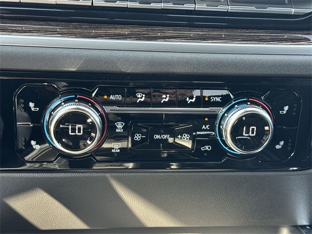 GMC Sierra 1500 Vehicle Full-screen Gallery Image 19