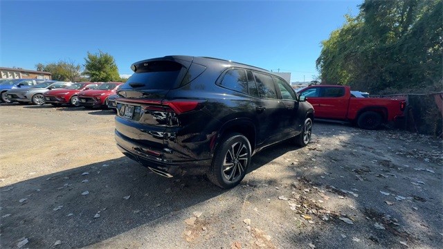 Buick Enclave Vehicle Full-screen Gallery Image 08