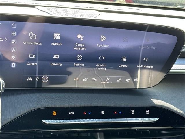 Buick Enclave Vehicle Full-screen Gallery Image 16