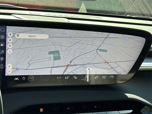 Buick Enclave Vehicle Full-screen Gallery Image 18