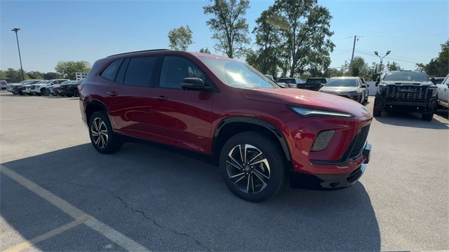 Buick Enclave Vehicle Full-screen Gallery Image 02