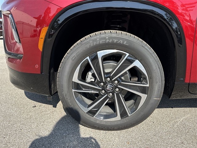 Buick Enclave Vehicle Full-screen Gallery Image 10