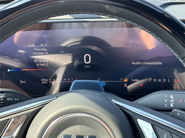 Buick Enclave Vehicle Full-screen Gallery Image 15