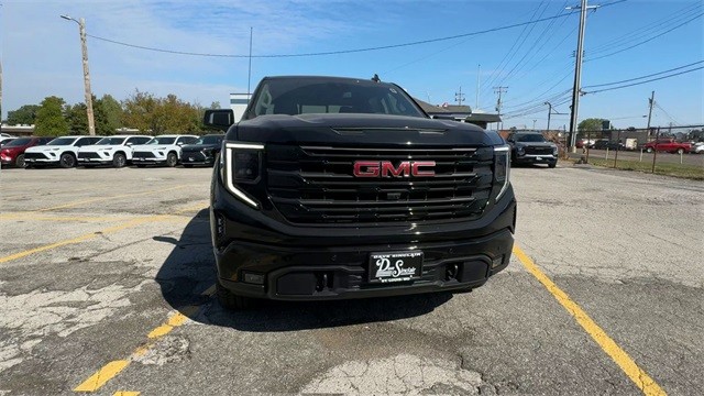 GMC Sierra 1500 Vehicle Full-screen Gallery Image 03