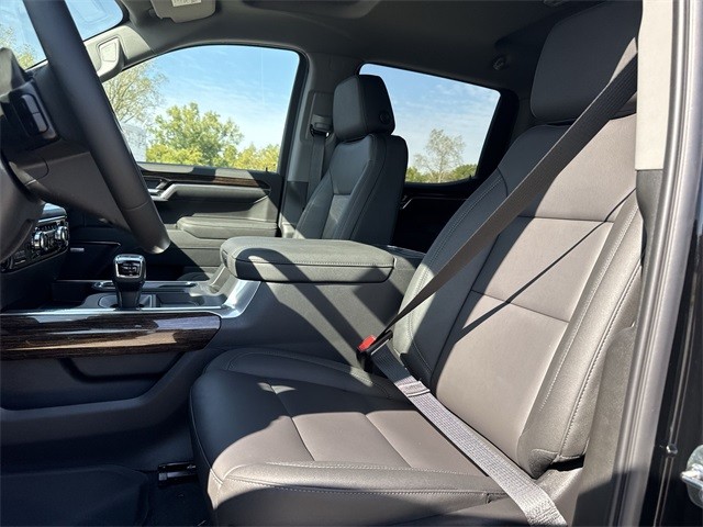 GMC Sierra 1500 Vehicle Full-screen Gallery Image 11