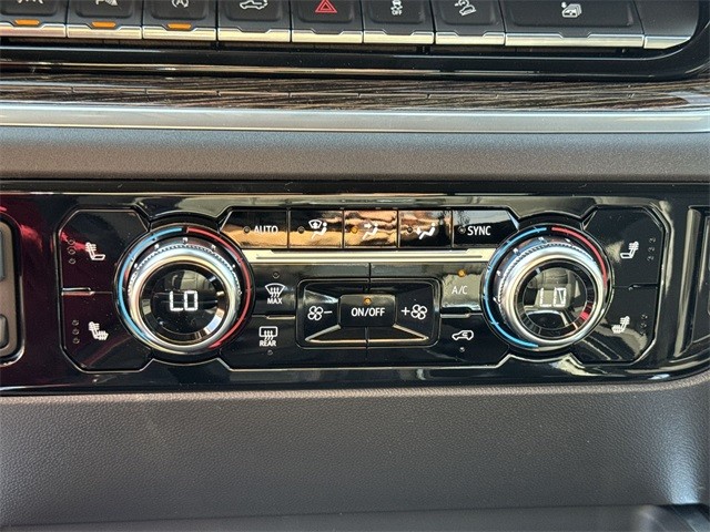 GMC Sierra 1500 Vehicle Full-screen Gallery Image 19