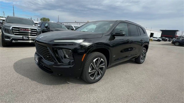 Buick Enclave Vehicle Full-screen Gallery Image 04