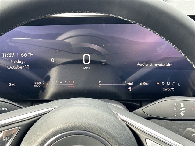 Buick Enclave Vehicle Full-screen Gallery Image 15