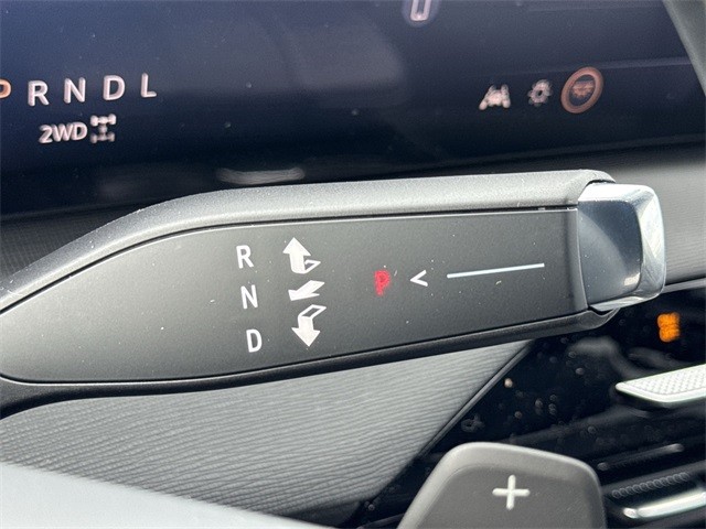 Buick Enclave Vehicle Full-screen Gallery Image 20