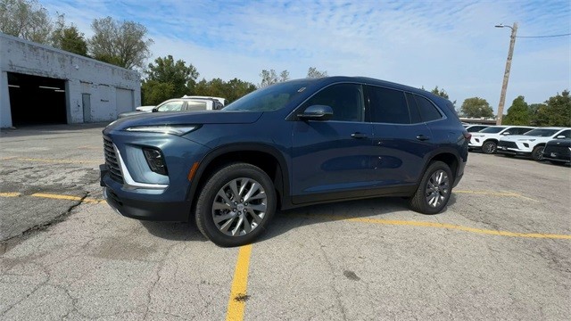 Buick Enclave Vehicle Full-screen Gallery Image 04