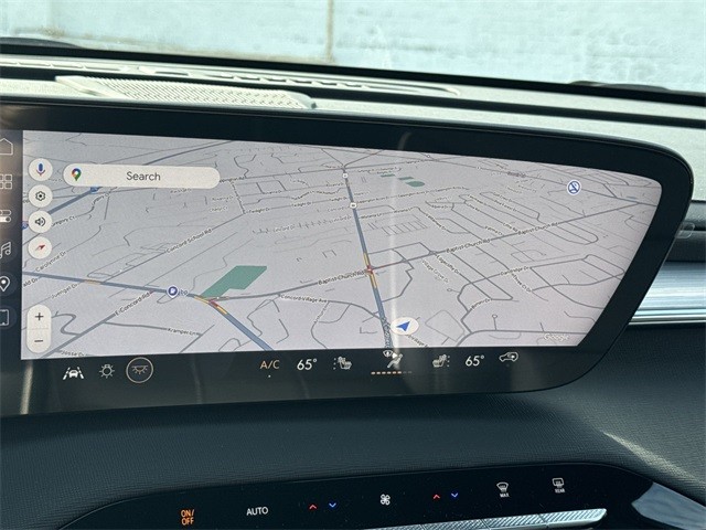 Buick Enclave Vehicle Full-screen Gallery Image 18
