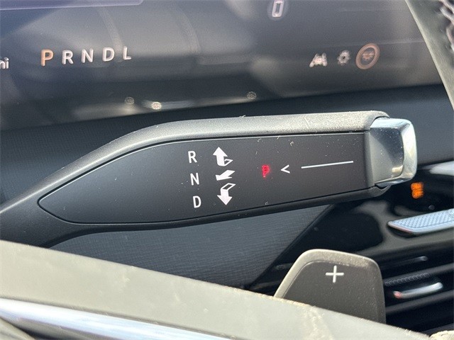 Buick Enclave Vehicle Full-screen Gallery Image 20