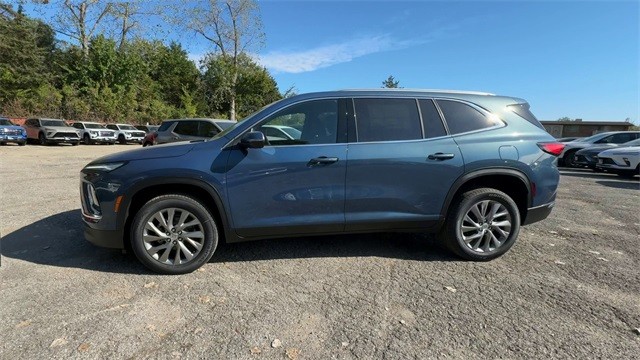Buick Enclave Vehicle Full-screen Gallery Image 05