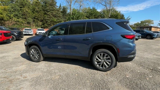 Buick Enclave Vehicle Full-screen Gallery Image 06