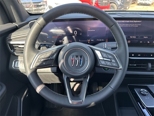 Buick Enclave Vehicle Full-screen Gallery Image 14