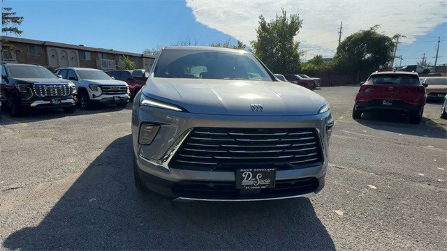 Buick Enclave Vehicle Full-screen Gallery Image 03