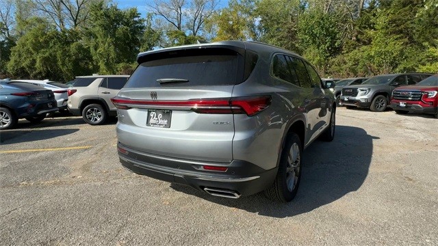 Buick Enclave Vehicle Full-screen Gallery Image 08