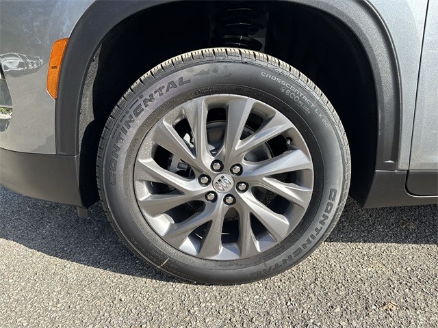 Buick Enclave Vehicle Full-screen Gallery Image 10