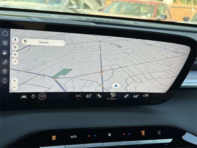 Buick Enclave Vehicle Full-screen Gallery Image 18