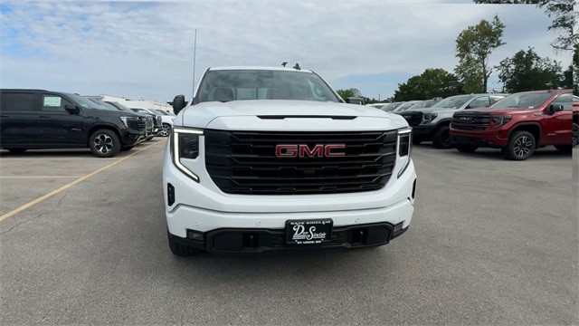 GMC Sierra 1500 Vehicle Full-screen Gallery Image 03