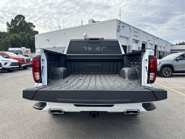 GMC Sierra 1500 Vehicle Full-screen Gallery Image 23