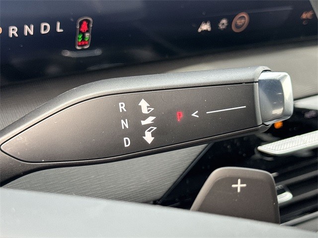 Buick Enclave Vehicle Full-screen Gallery Image 20