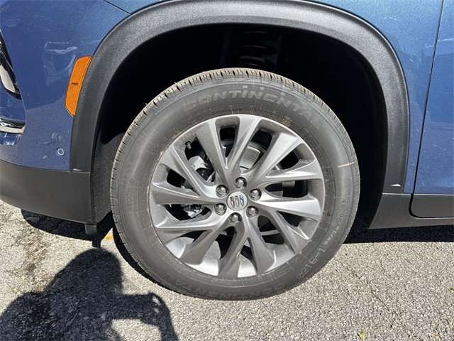 Buick Enclave Vehicle Full-screen Gallery Image 10