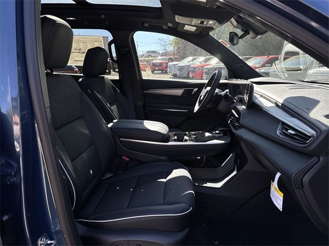 Buick Enclave Vehicle Full-screen Gallery Image 26