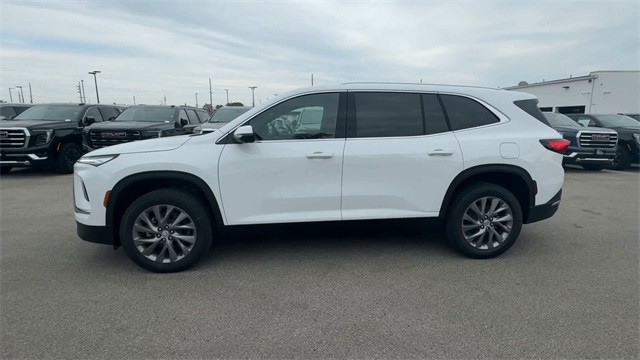 Buick Enclave Vehicle Full-screen Gallery Image 05