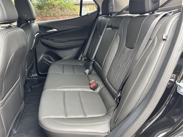 Buick Encore GX Vehicle Full-screen Gallery Image 21