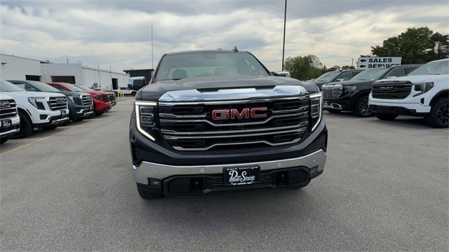 GMC Sierra 1500 Vehicle Full-screen Gallery Image 03