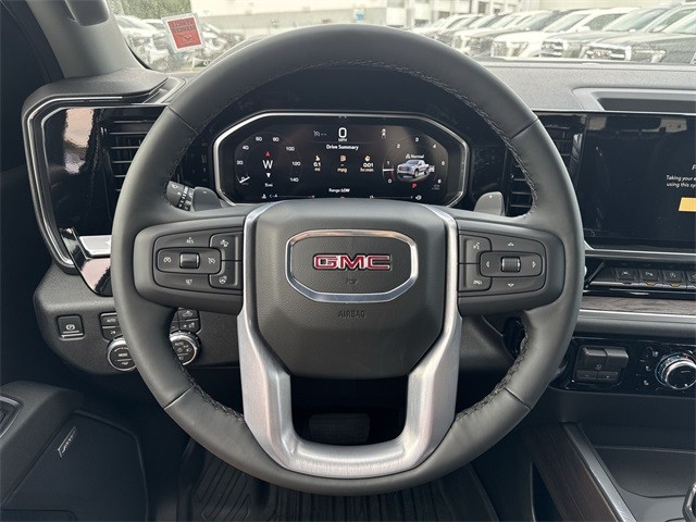 GMC Sierra 1500 Vehicle Full-screen Gallery Image 14