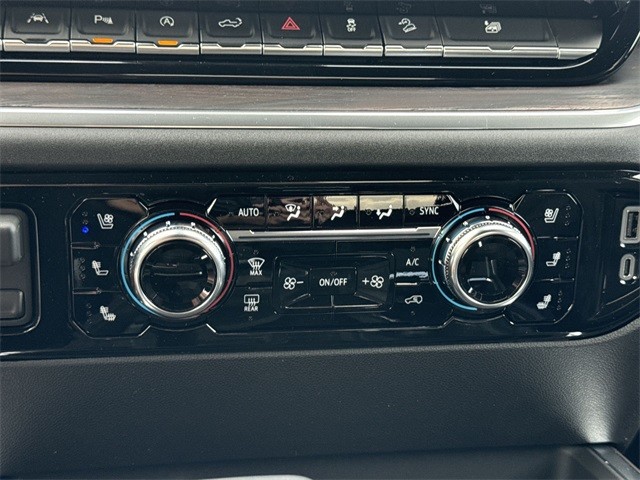 GMC Sierra 1500 Vehicle Full-screen Gallery Image 19