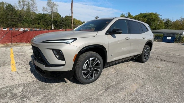 Buick Enclave Vehicle Full-screen Gallery Image 04