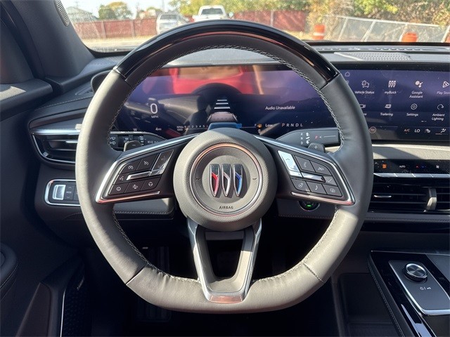 Buick Enclave Vehicle Full-screen Gallery Image 14