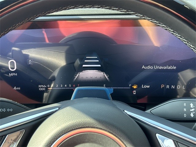 Buick Enclave Vehicle Full-screen Gallery Image 15