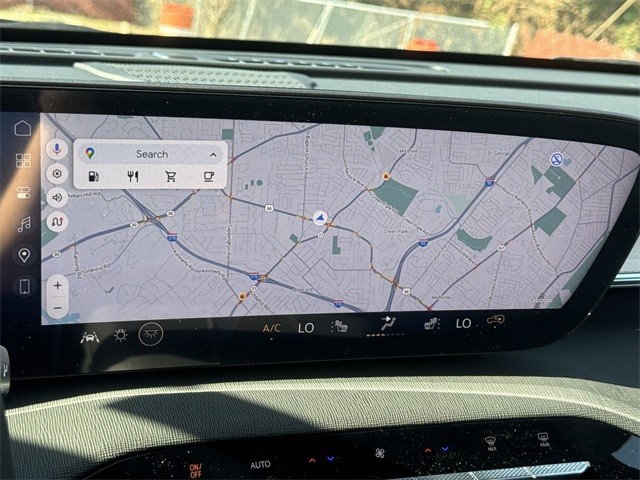 Buick Enclave Vehicle Full-screen Gallery Image 18