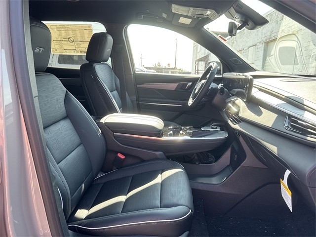 Buick Enclave Vehicle Full-screen Gallery Image 25