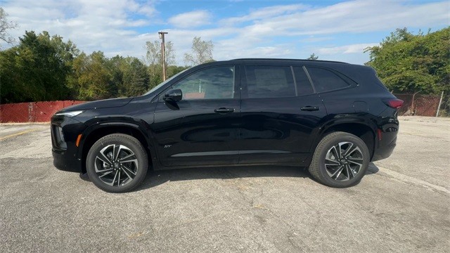Buick Enclave Vehicle Full-screen Gallery Image 05
