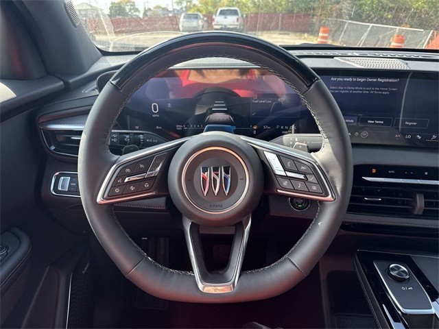 Buick Enclave Vehicle Full-screen Gallery Image 14