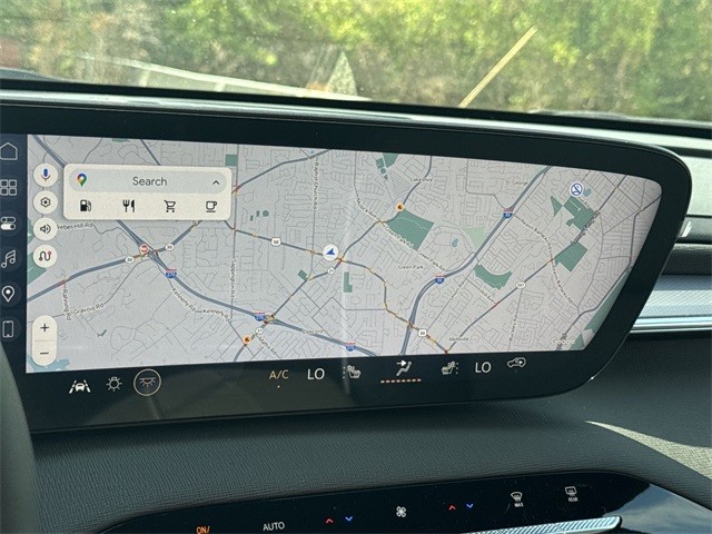 Buick Enclave Vehicle Full-screen Gallery Image 18