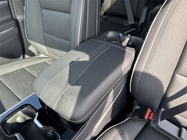 Buick Enclave Vehicle Full-screen Gallery Image 21