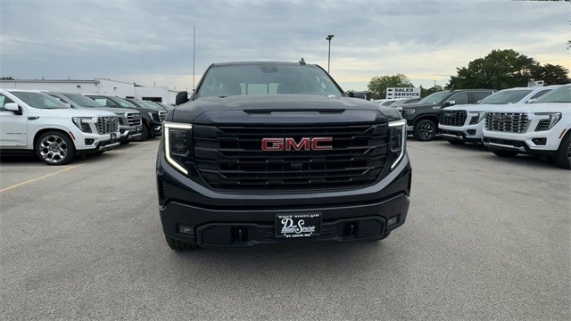 GMC Sierra 1500 Vehicle Full-screen Gallery Image 03