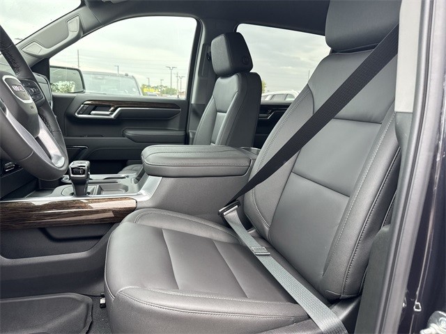 GMC Sierra 1500 Vehicle Full-screen Gallery Image 11