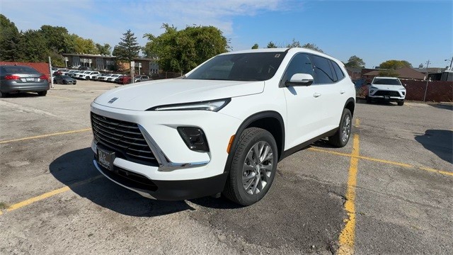 Buick Enclave Vehicle Full-screen Gallery Image 04