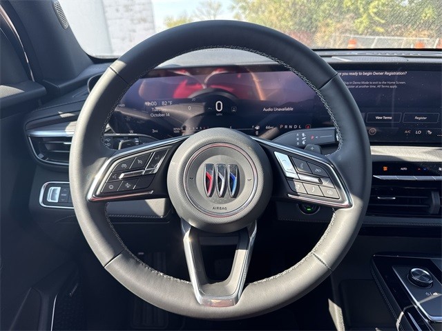 Buick Enclave Vehicle Full-screen Gallery Image 14