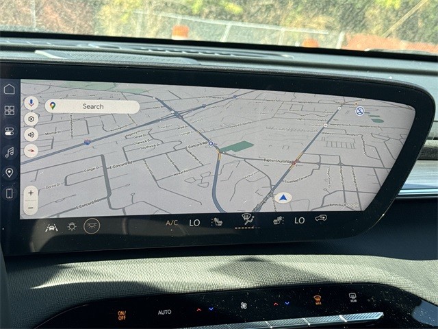 Buick Enclave Vehicle Full-screen Gallery Image 18