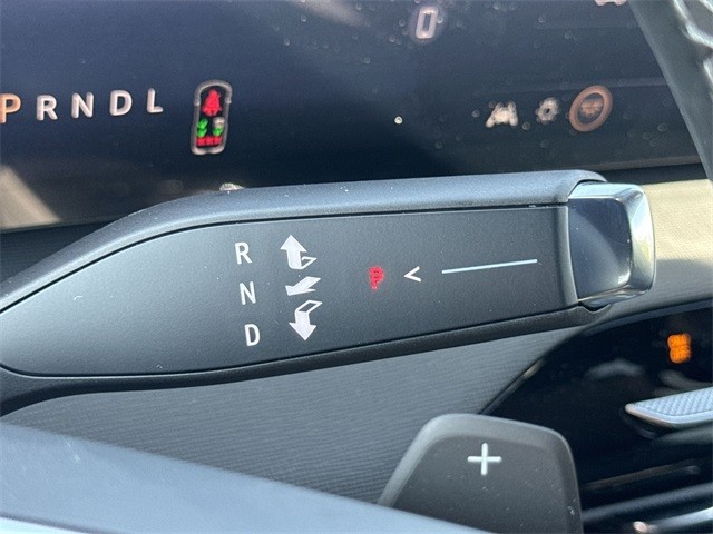 Buick Enclave Vehicle Full-screen Gallery Image 20