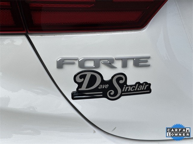 Kia Forte Vehicle Full-screen Gallery Image 36