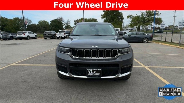 Jeep Grand Cherokee L Vehicle Full-screen Gallery Image 03